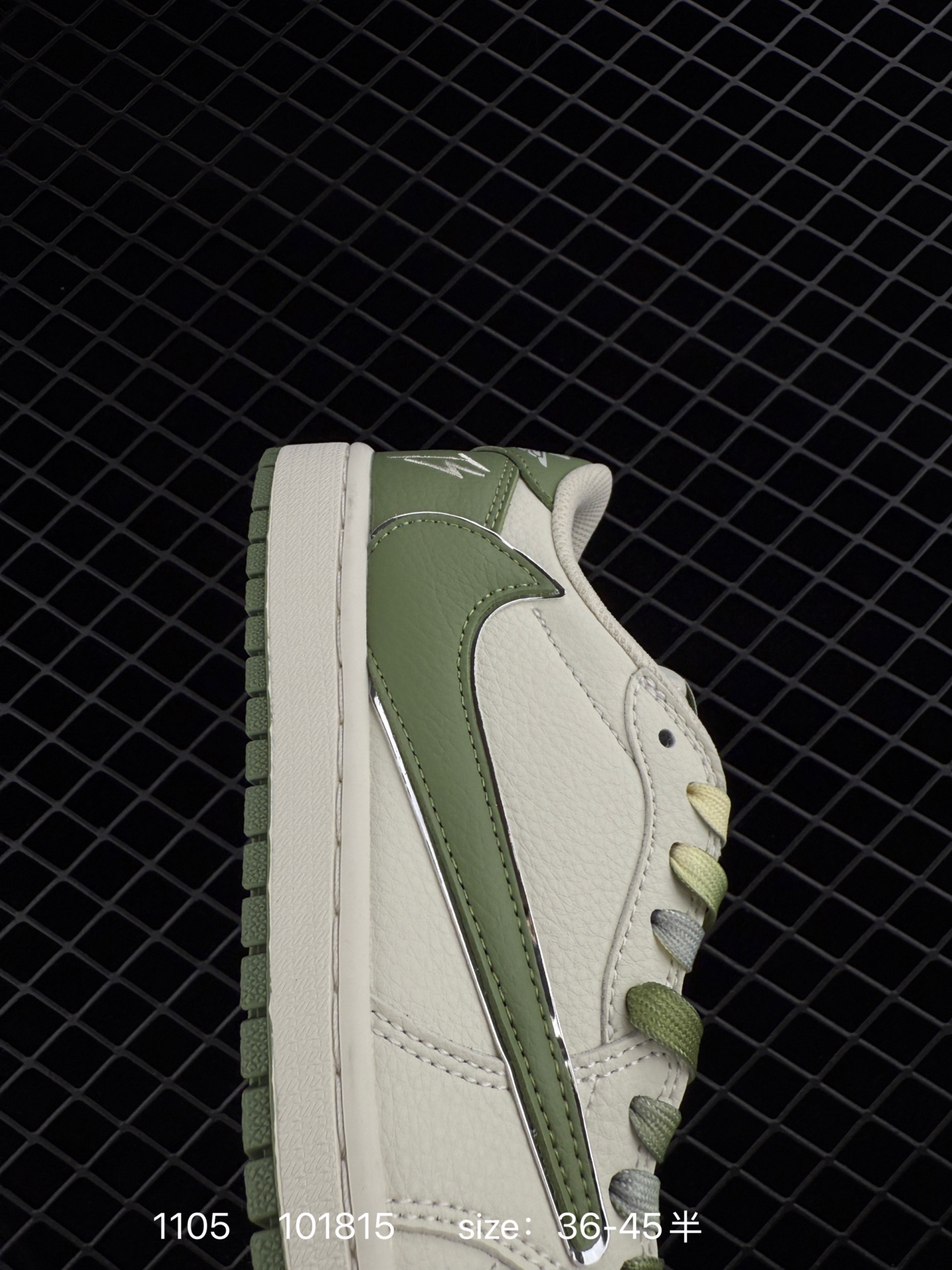 Travis Scott x Air Jordan 1 ” Reverse Mocha “